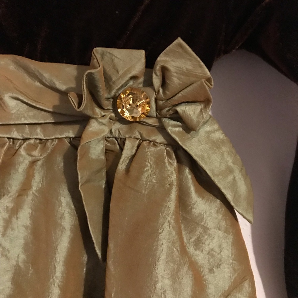 Girls formal dress with gem 💎 by George. Size 6X.